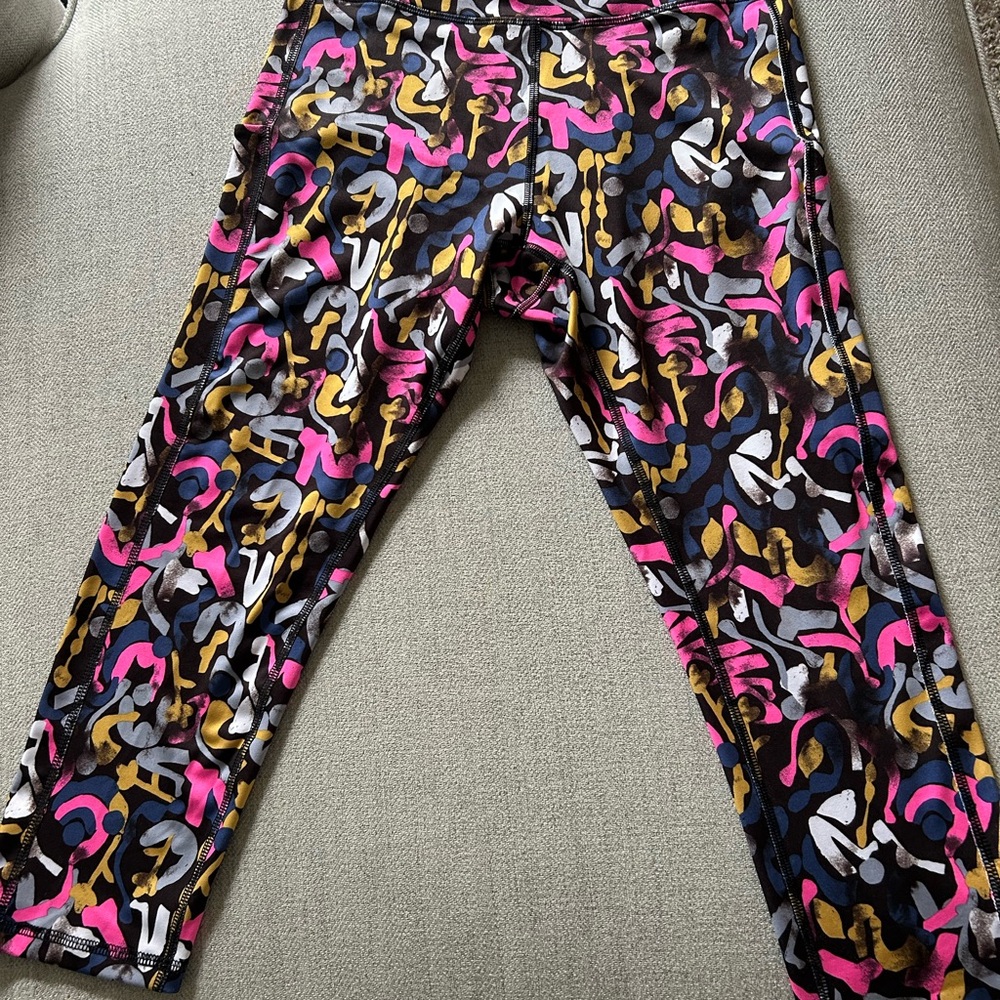 Tek Gear Multicolor Abstract Leggings